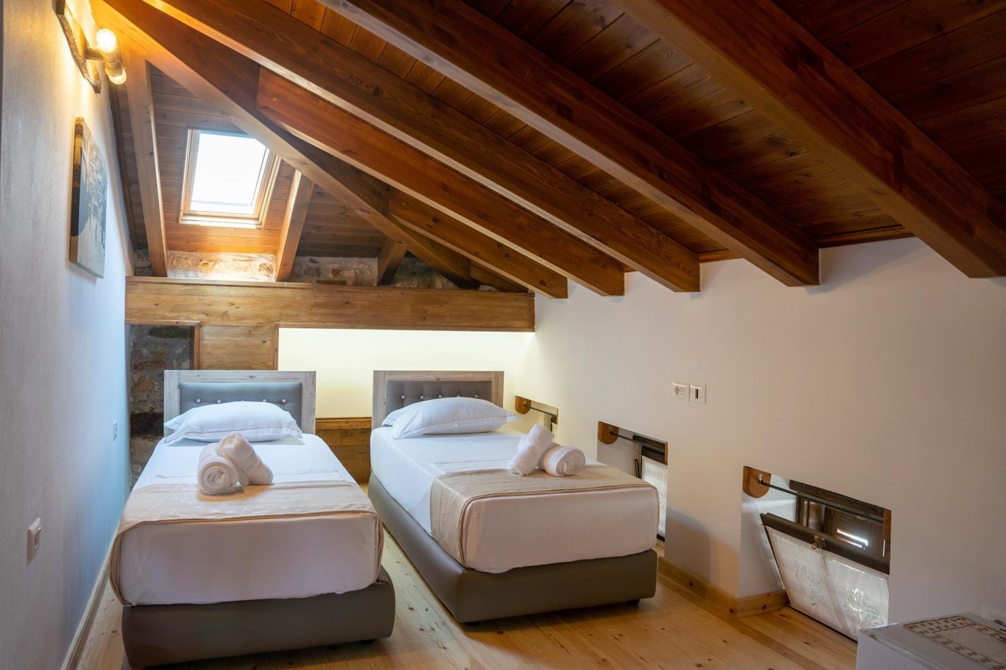 Hotel Kapllani Berat Quarto foto