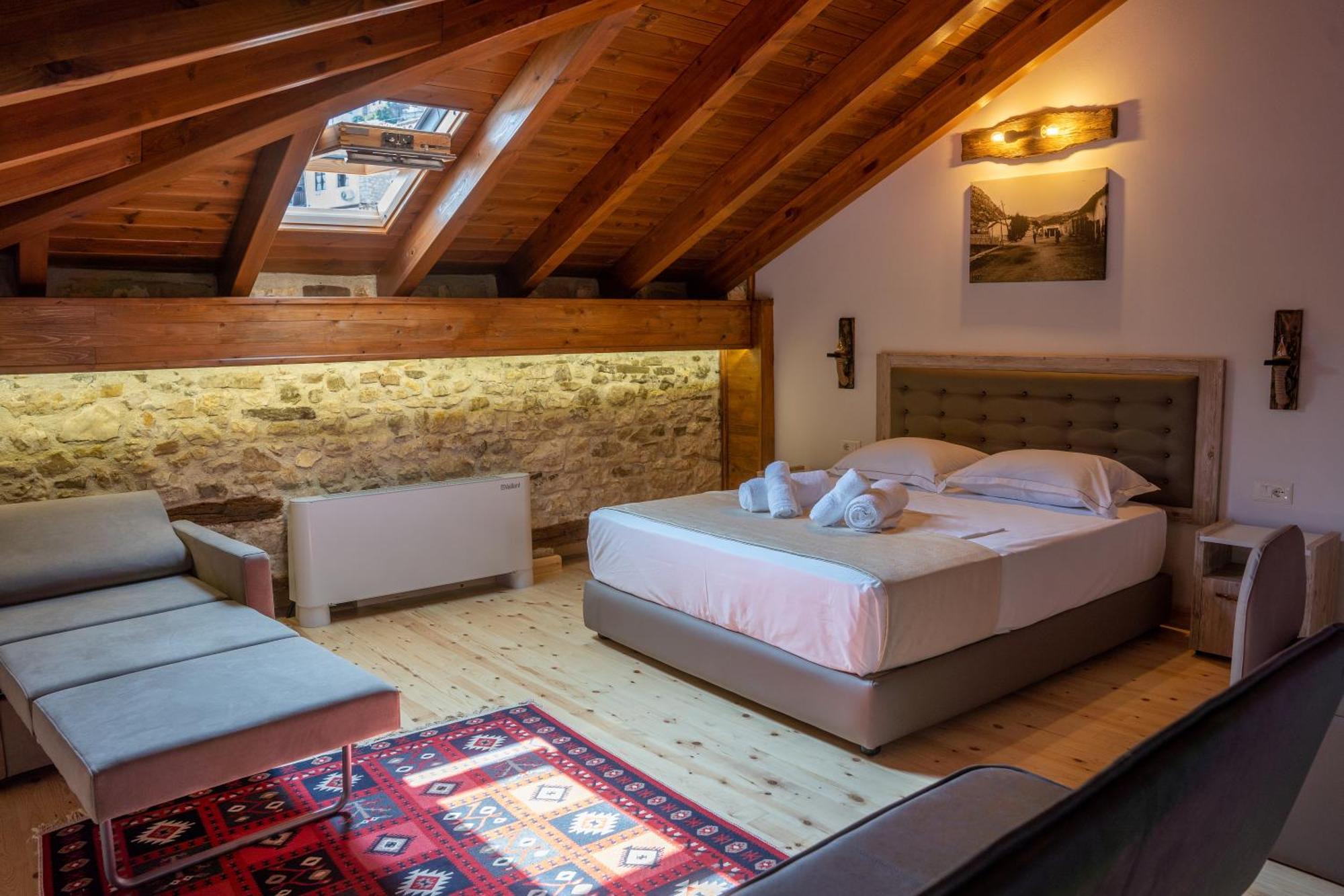 Hotel Kapllani Berat Quarto foto