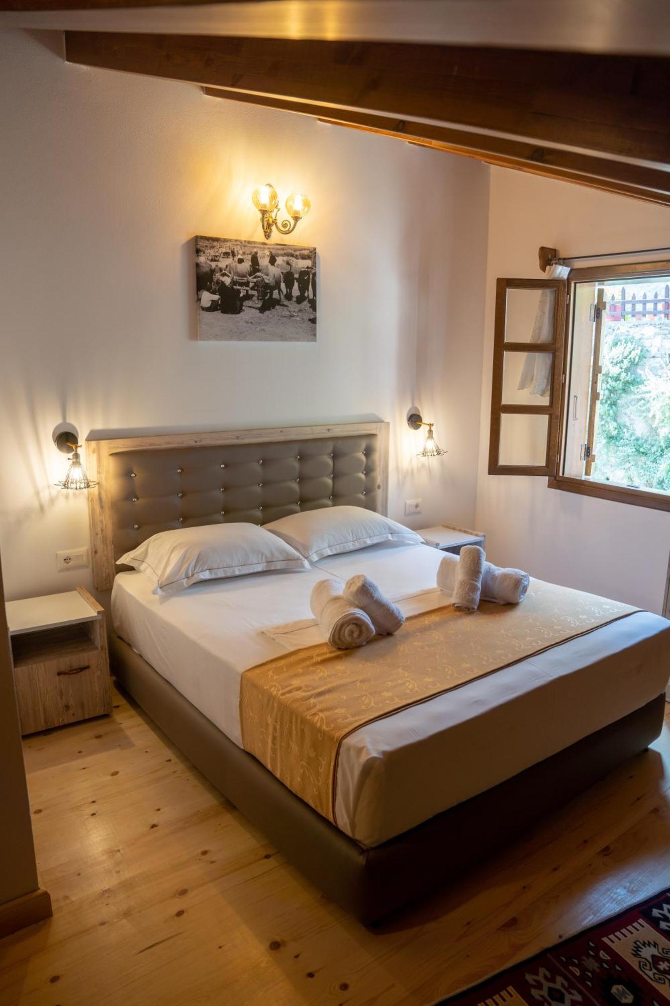Hotel Kapllani Berat Quarto foto