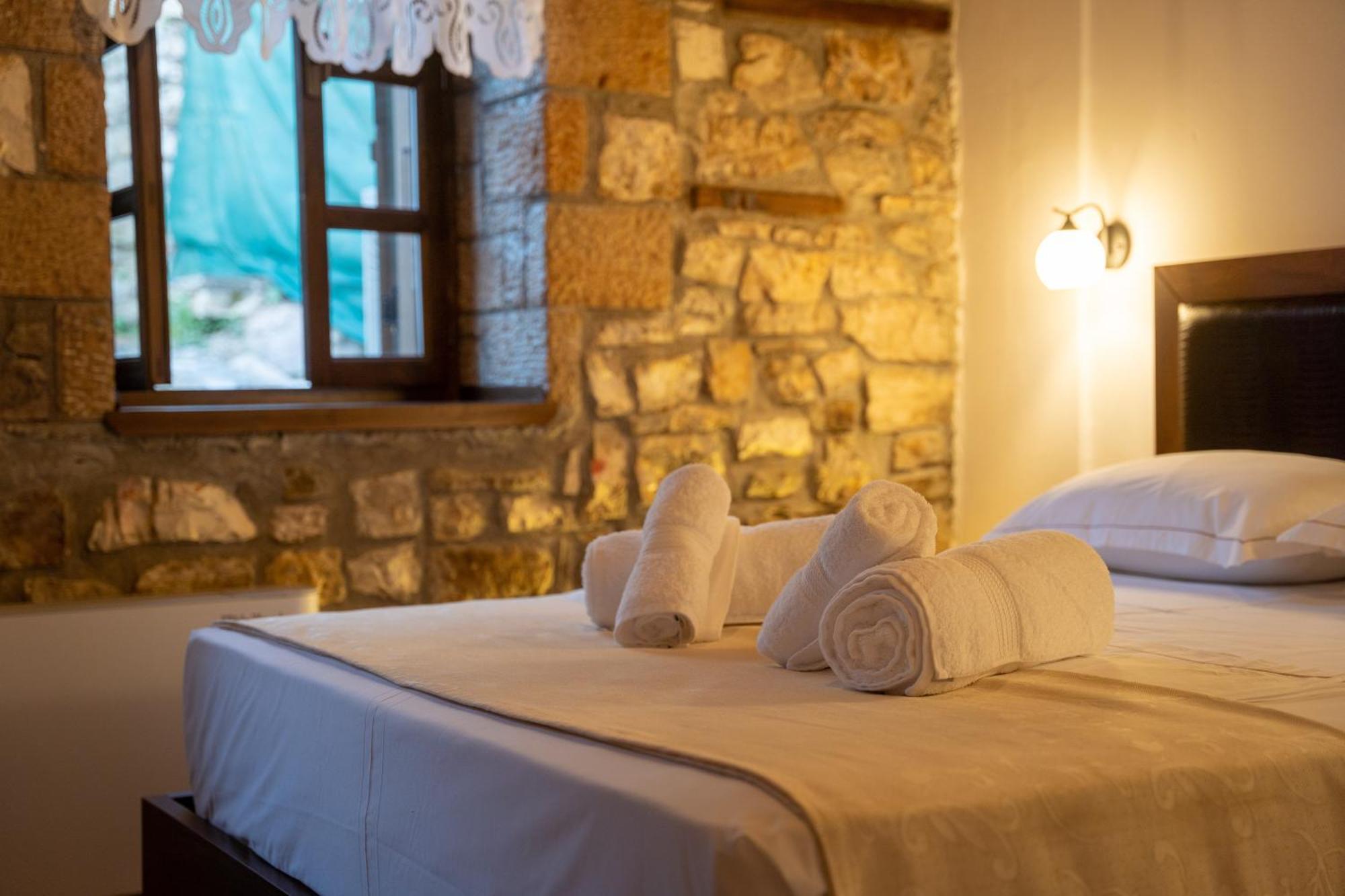 Hotel Kapllani Berat Quarto foto