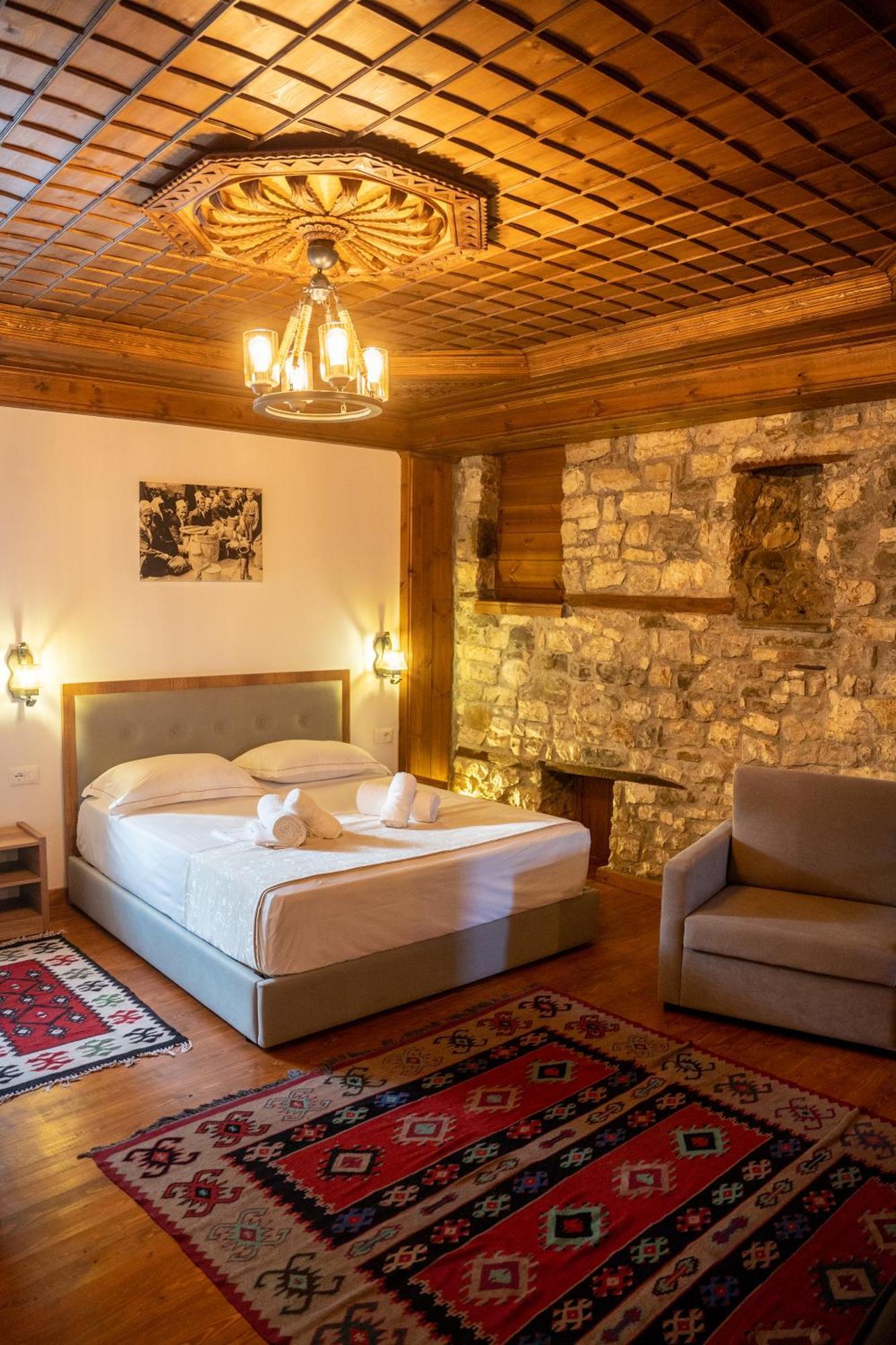 Hotel Kapllani Berat Quarto foto