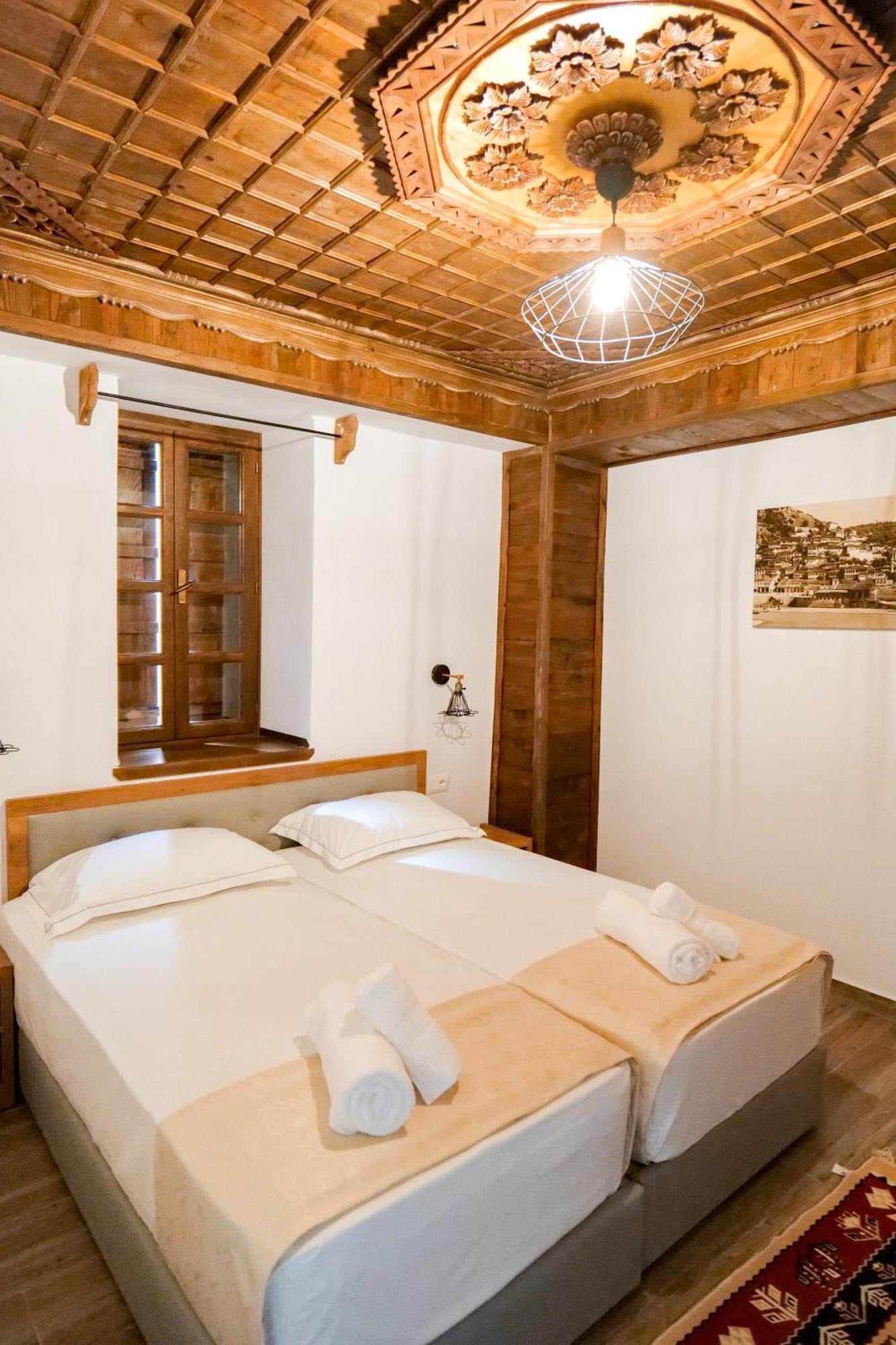 Hotel Kapllani Berat Quarto foto
